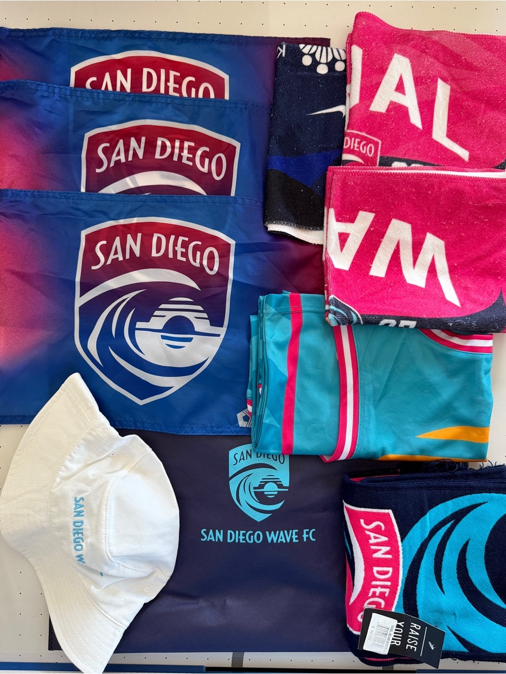 San Diego Wave Super Fan Bundle - Items are New!